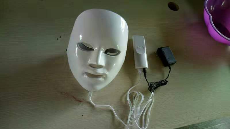 7-Color LED Face Mask – Light Therapy for Glowing Skin